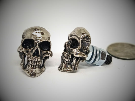 Skull License Plate Bolts – Heavy Pewter M6 Screws (Pair)