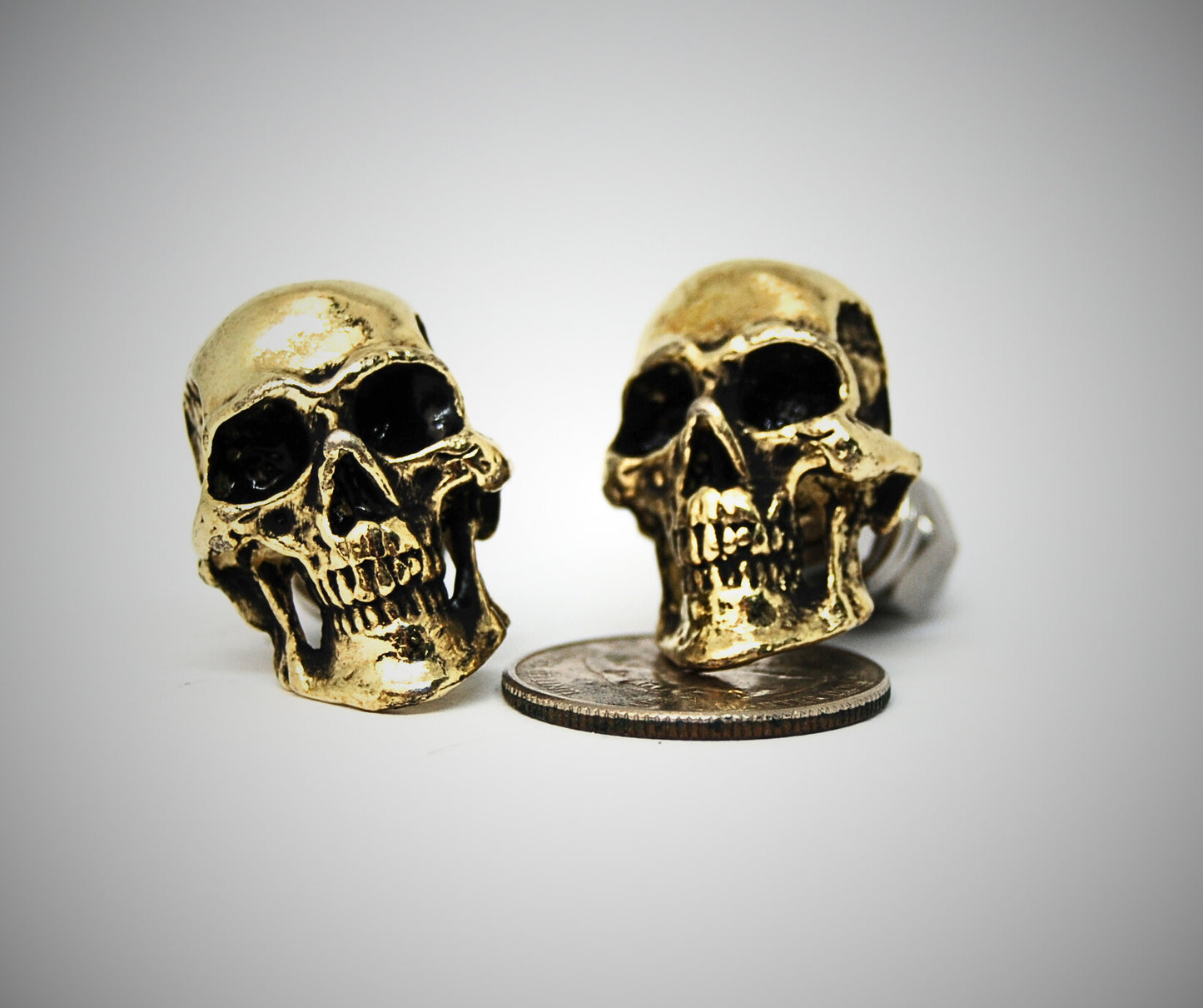 Skull License Plate Bolts – Heavy Pewter M6 Screws (Pair)