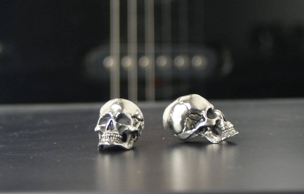 set of 2 skull valve caps for Schrader ,dust cover,tire,bicycle,good for motorcycle,chopper,bike,car,hot rod,truck,atv,hotrod ...