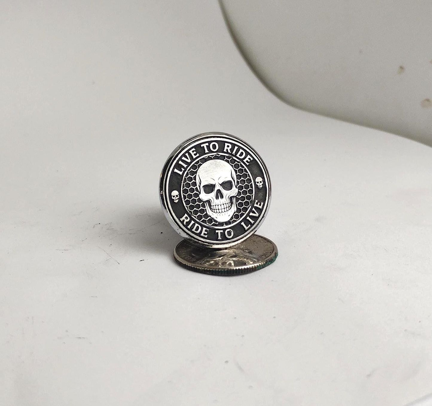 Custom Skull Seat Bolt for Indian Motorcycles – M8 Thread (Scout)