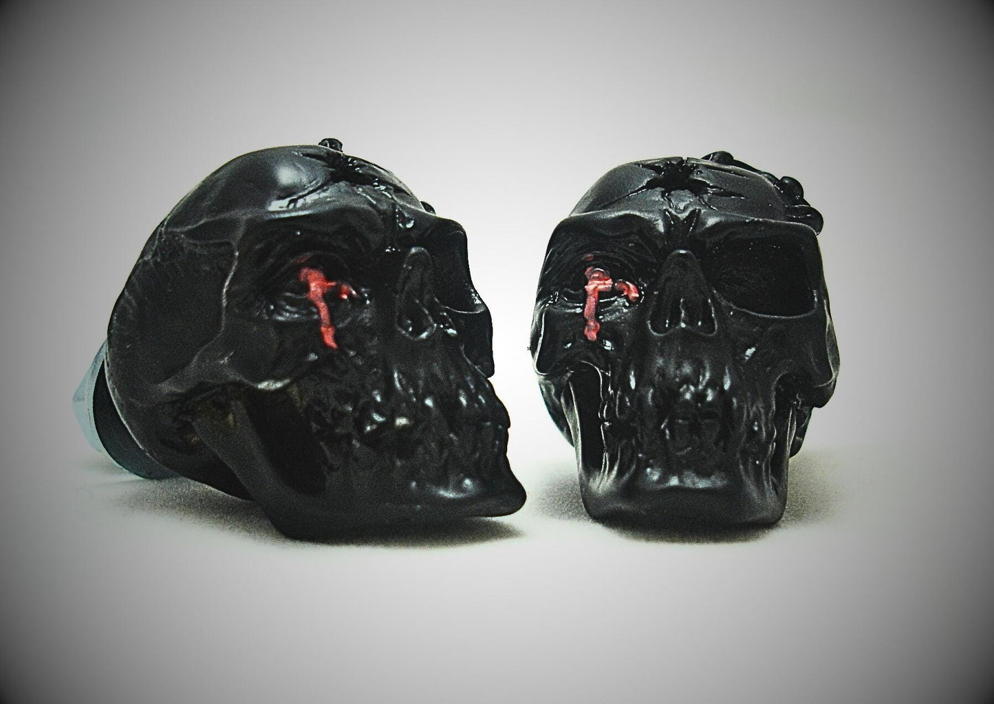 Demon Skull license plate bolts. Number tag screw for all motorcycles Harley Davidson,Yamaha,Suzuki,Kawasaki,honda,ktm,ducati,skeleton