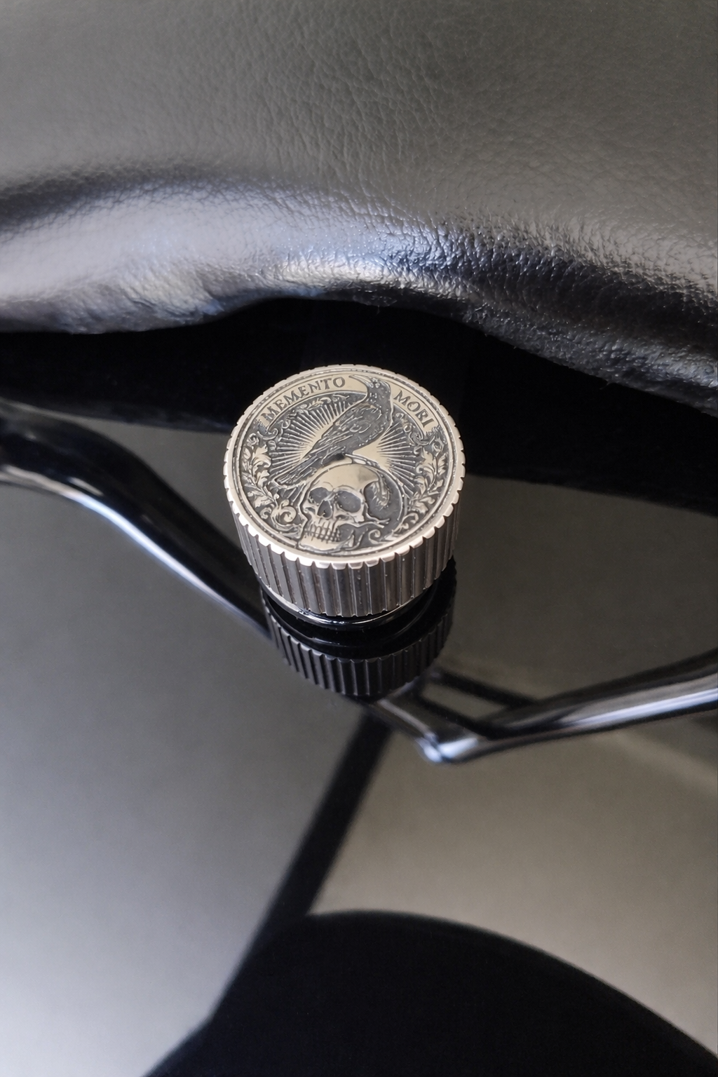 Seat Bolt Memento Mori Screw for Harley Davidson Sportster Softail Springer Road Glide king